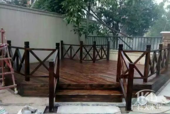 防腐木地板围栏
