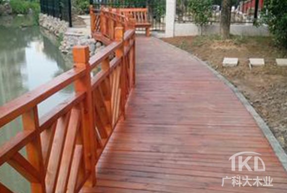 阳泉防腐木护栏