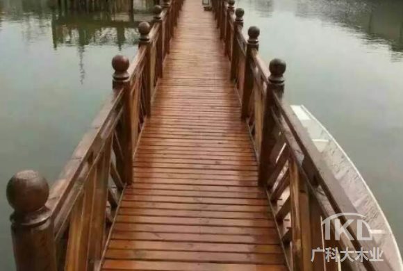 阳泉防腐木护栏